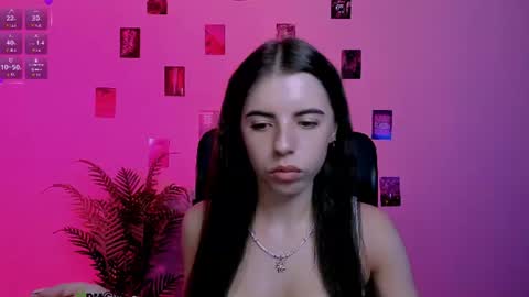 lyra_desire online show from August 6, 12:15 pm