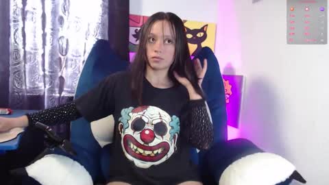 lyshana online show from May 23, 6:33 pm