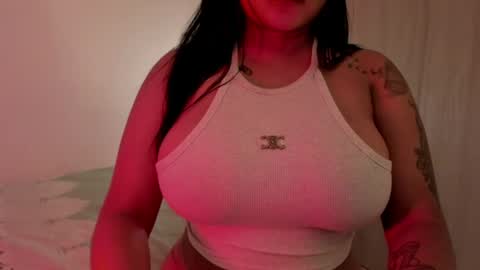 Emilia  online show from August 8, 8:09 pm