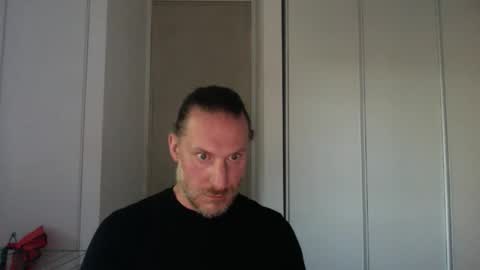m4rduk81 online show from May 16, 4:51 pm