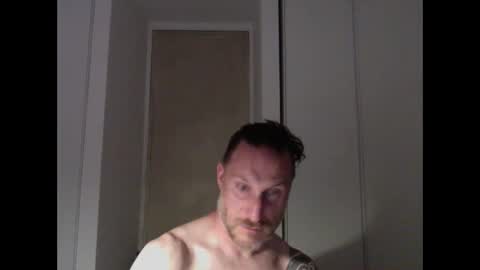 m4rduk81 online show from May 28, 7:39 pm