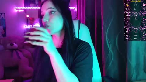 Melissa online show from July 28, 11:00 pm