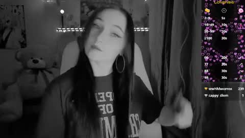 Melissa online show from August 1, 8:37 pm
