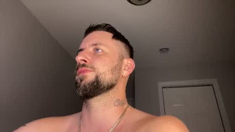 m_stephen online show from August 8, 12:22 am