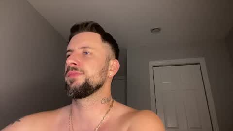 m_stephen online show from August 9, 4:02 am