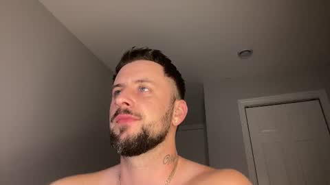 m_stephen online show from August 11, 11:18 pm