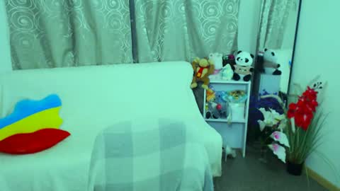 Vikki online show from August 5, 7:23 pm