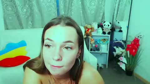 Vikki online show from August 15, 4:44 pm