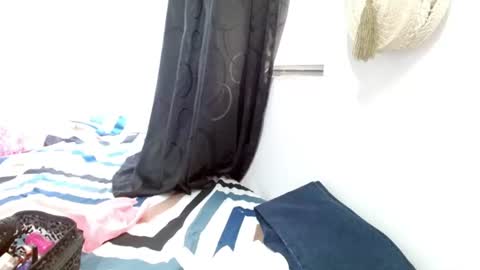 maaddy_thompson online show from August 26, 10:17 pm