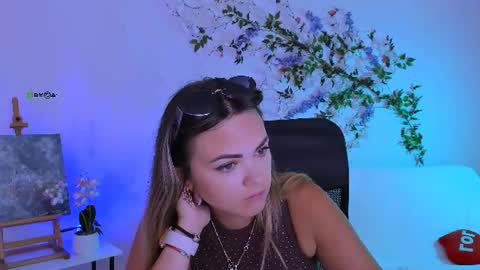 Your lovely Mabel online show from August 8, 9:42 am