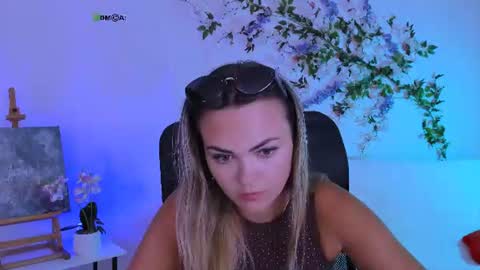 Your lovely Mabel online show from August 8, 2:06 pm
