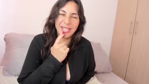 mabelt online show from July 8, 1:59 pm