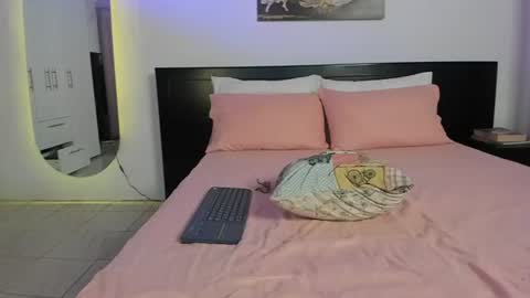 cami  online show from August 8, 11:05 pm