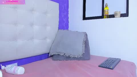 macarena_05_ online show from August 6, 6:34 am