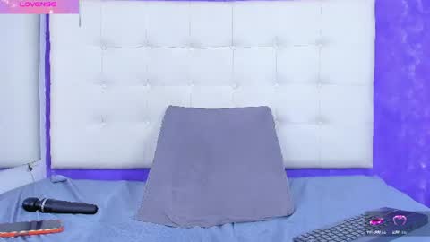 macarena_05_ online show from August 9, 8:26 am