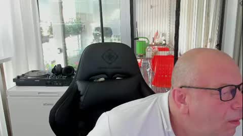Andy online show from July 22, 5:10 am