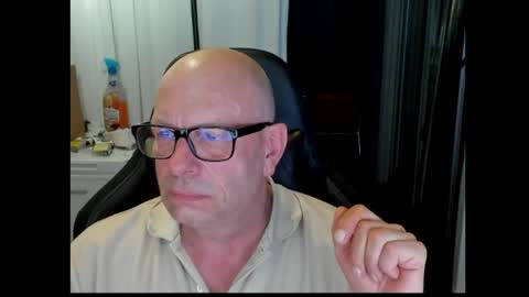 Andy online show from August 11, 7:49 pm