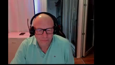 Andy online show from August 14, 6:44 pm