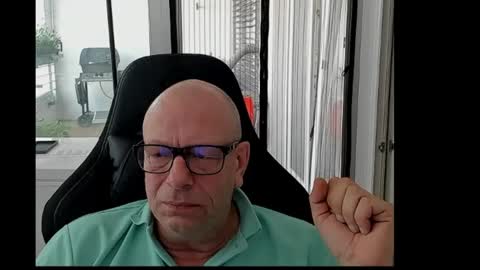 Andy online show from August 15, 5:33 am