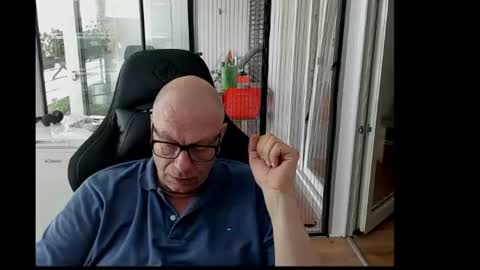 Andy online show from August 15, 9:57 am