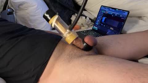 machinestroker online show from May 17, 3:18 am