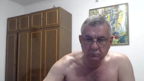 Macho online show from August 4, 7:55 pm