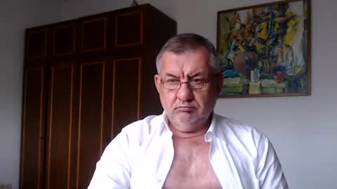 Macho online show from August 8, 3:23 pm