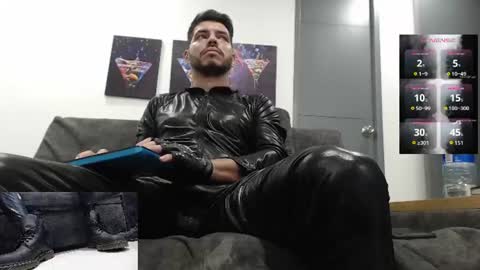 instagram mackdanielsx online show from August 1, 1:22 am
