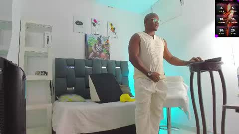 MACKBIG DICK im a damn dominant INSTAGRAM Edwinaragonc online show from July 19, 1:18 am