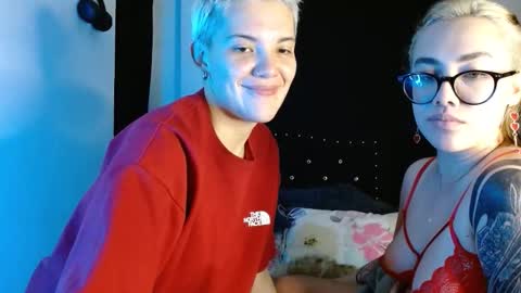 Mackezie and Noah online show from March 6, 3:03 am