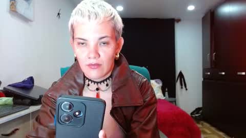 Mackezie and Noah online show from March 18, 3:12 am