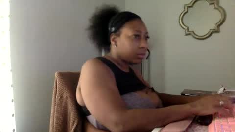 madam_glam online show from July 29, 7:10 pm