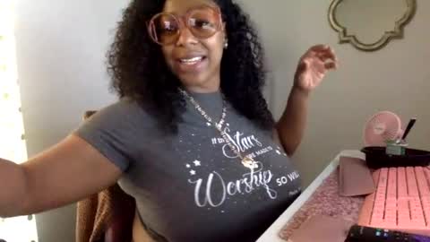 madam_glam online show from August 3, 8:16 pm