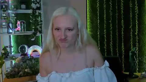 Ulis online show from August 17, 12:32 pm