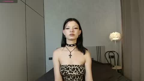 maddie_f0x online show from August 11, 2:08 pm