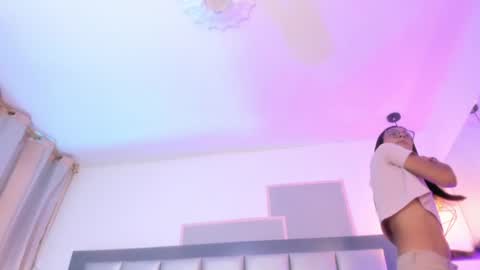 Maddie Ray online show from August 12, 11:34 am
