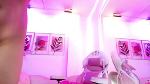 maddie_t18 online show from August 8, 9:59 pm
