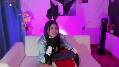 MaddieLee online show from April 29, 11:40 am