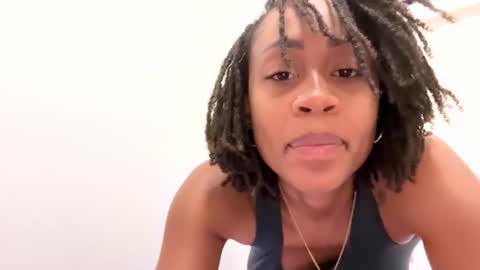 maddieroseee online show from April 4, 1:53 am