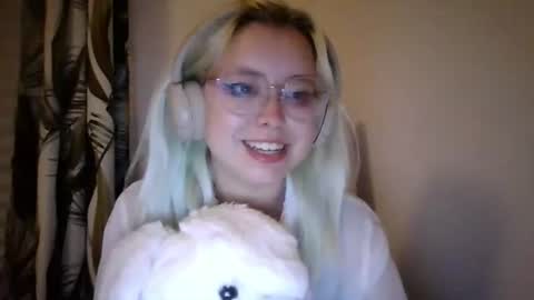 Maddie online show from August 10, 8:21 pm