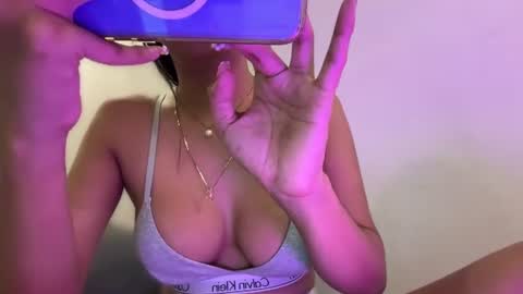 maddison_jade online show from July 2, 2:01 am