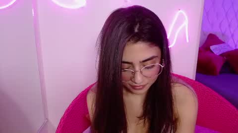 maddy_kind online show from August 8, 1:49 am