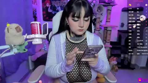 Maddy Foox online show from August 2, 11:33 pm