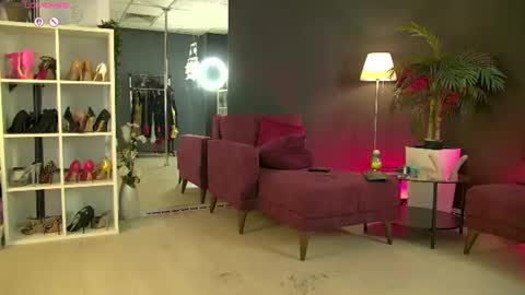 Maddy online show from August 14, 7:01 am