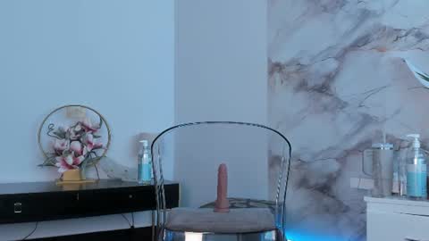 Maddyluxe online show from August 11, 2:19 pm