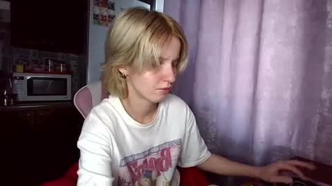 madelaines online show from July 15, 5:19 am