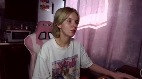 madelaines online show from July 15, 10:38 am