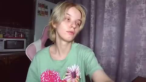 madelaines online show from July 15, 8:10 pm