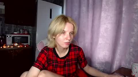 madelaines online show from August 5, 1:47 am