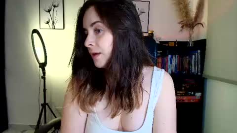 madelamee online show from July 22, 12:02 am